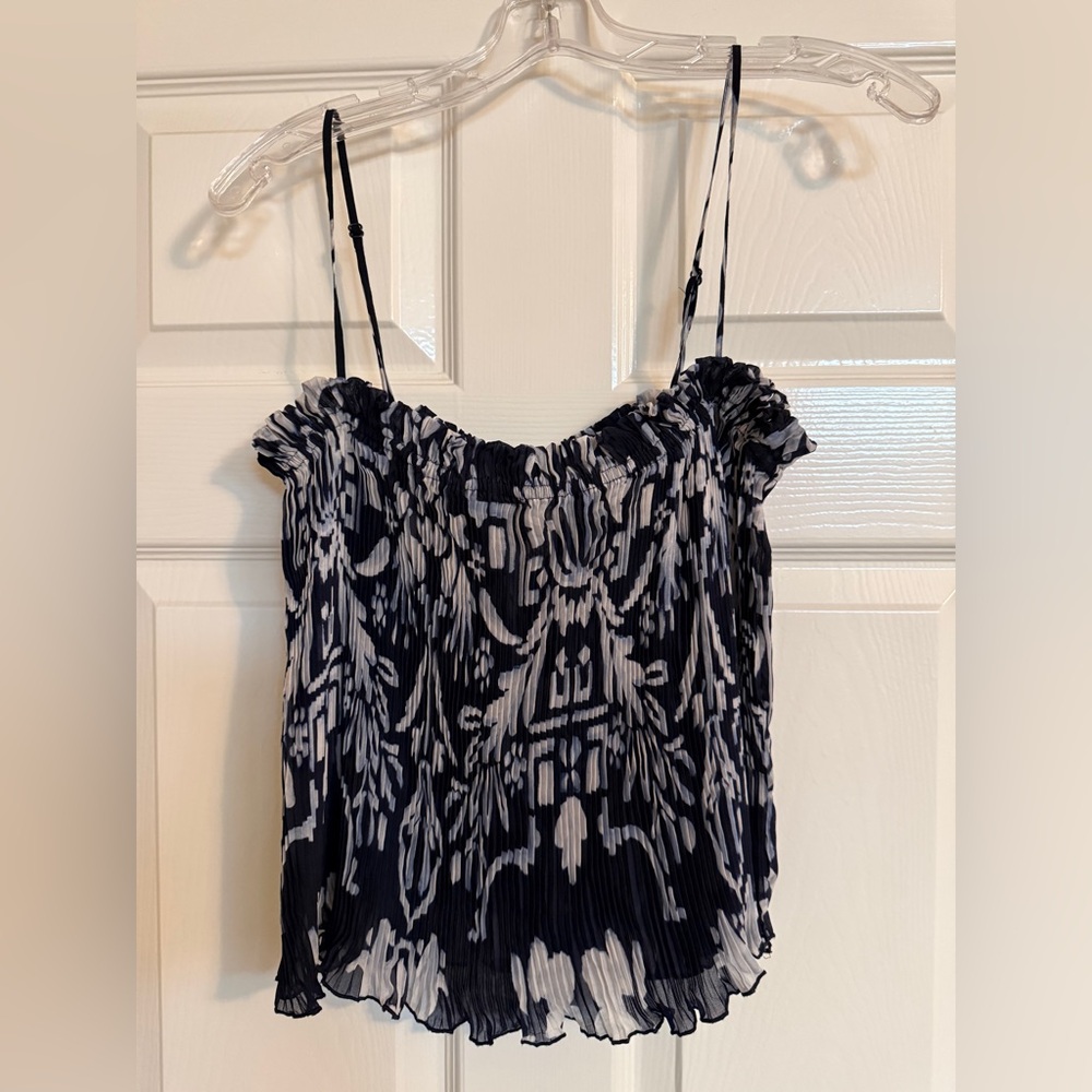 H&M Women's Navy and White Patterned Pleated Tank Sz S